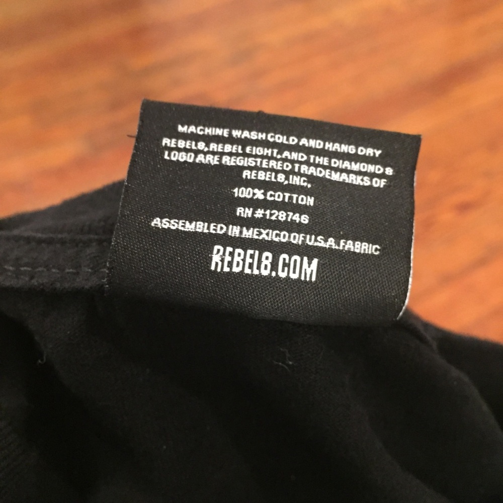 REBEL8 X Mike Giant, White Flag Men's T-shirt - Picture 5 of 6